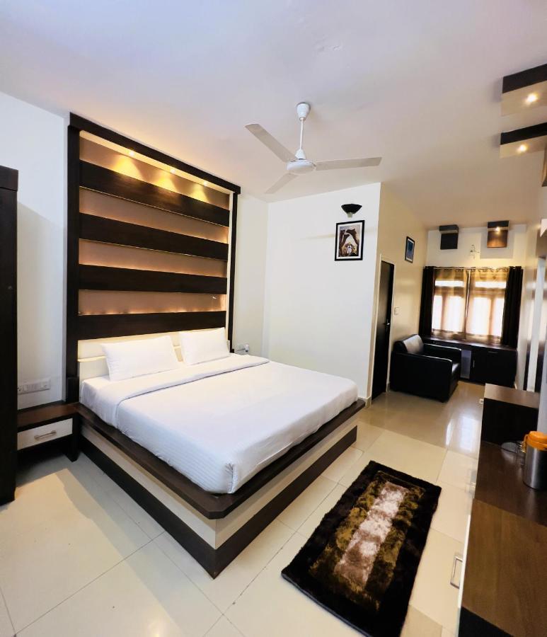 ฤธรรมภาร รีสอร์ต Hotel อัลวาร์ ภายนอก รูปภาพ