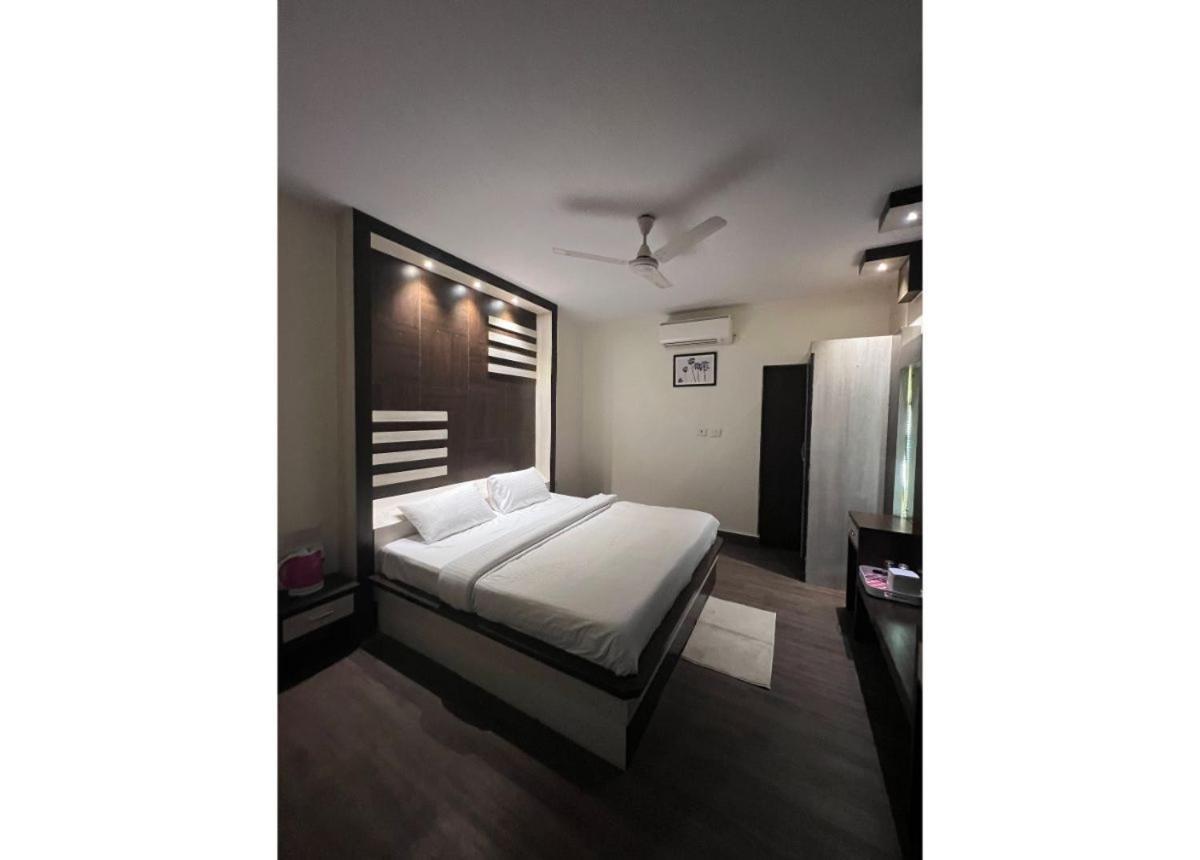ฤธรรมภาร รีสอร์ต Hotel อัลวาร์ ภายนอก รูปภาพ